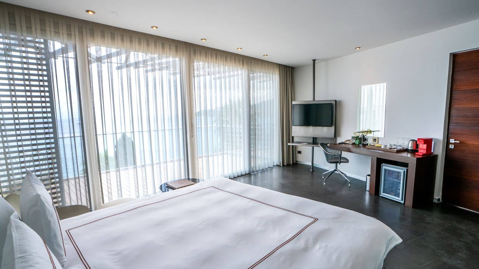 rooms-suite-room