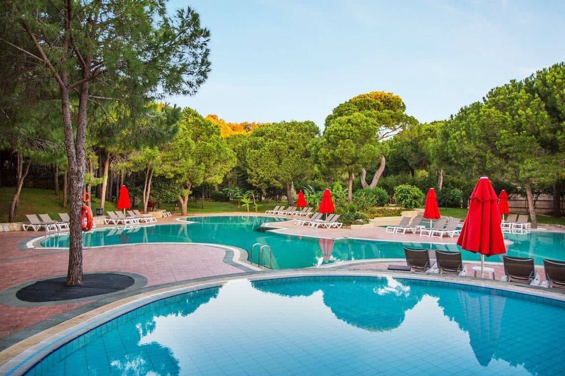 pools-outdoor-pool