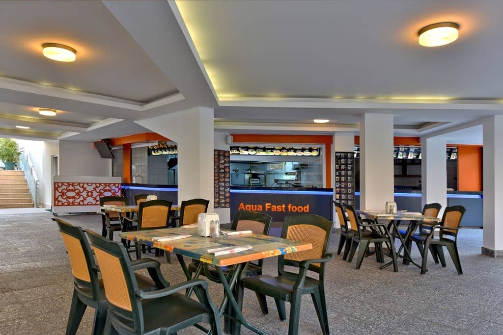 restaurants-aqua-bar-lunch-buffet