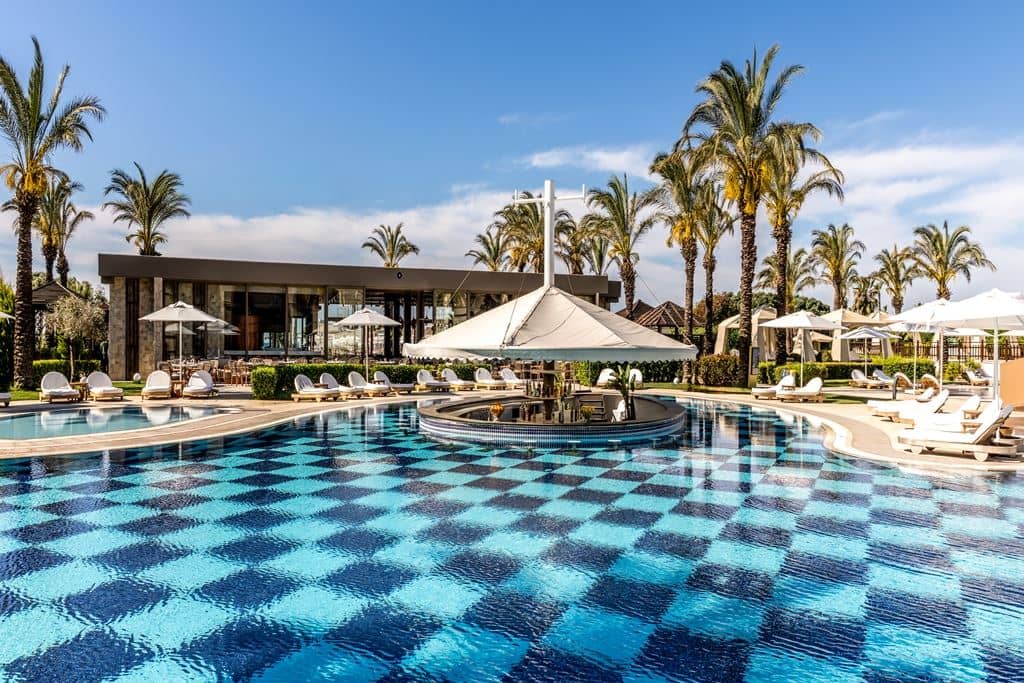 bars-swim-up