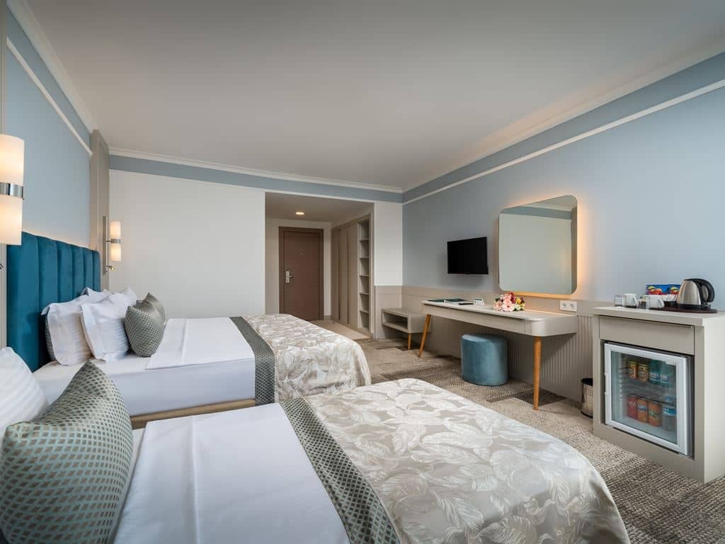 rooms-main-building-standard-room-garden-view