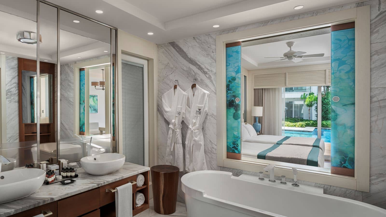 rooms-luxury-pool-suite-ground-floor