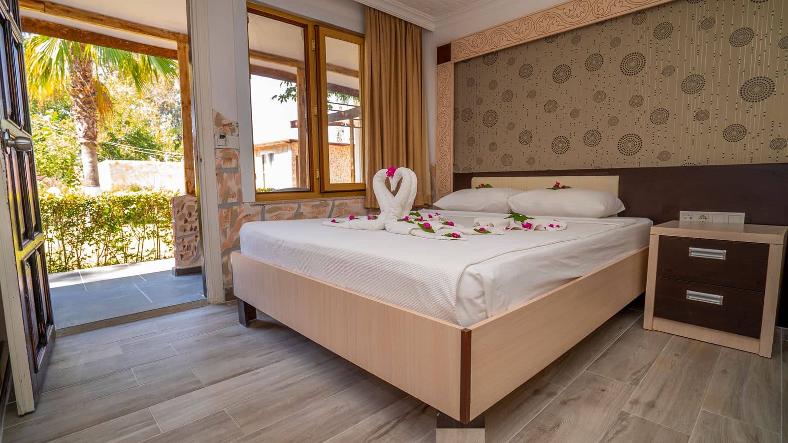 rooms-garden-room