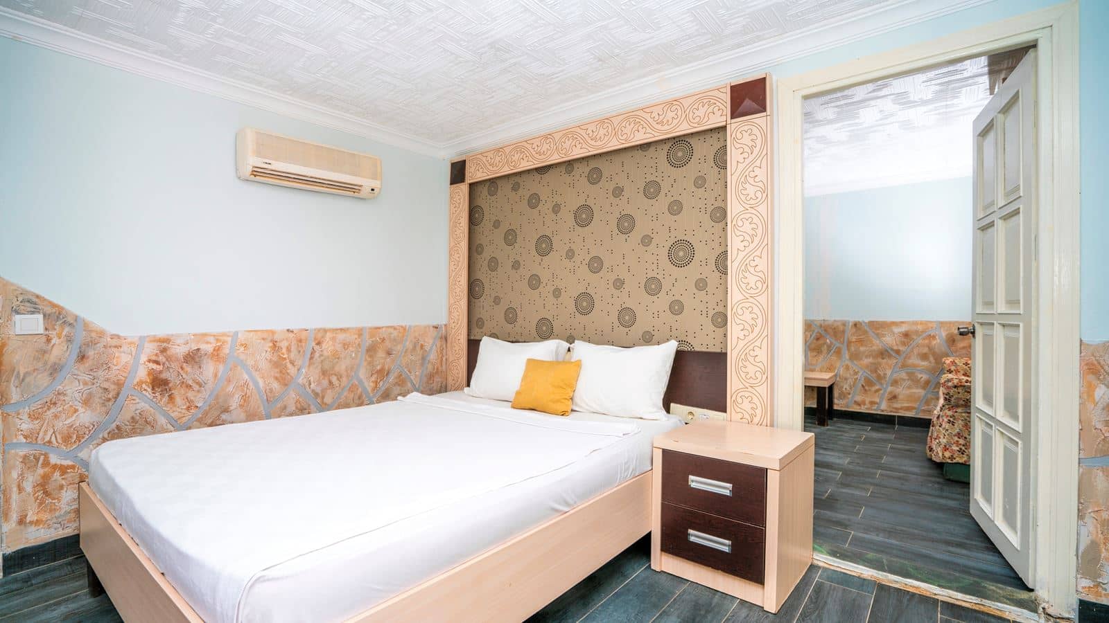 rooms-family-room