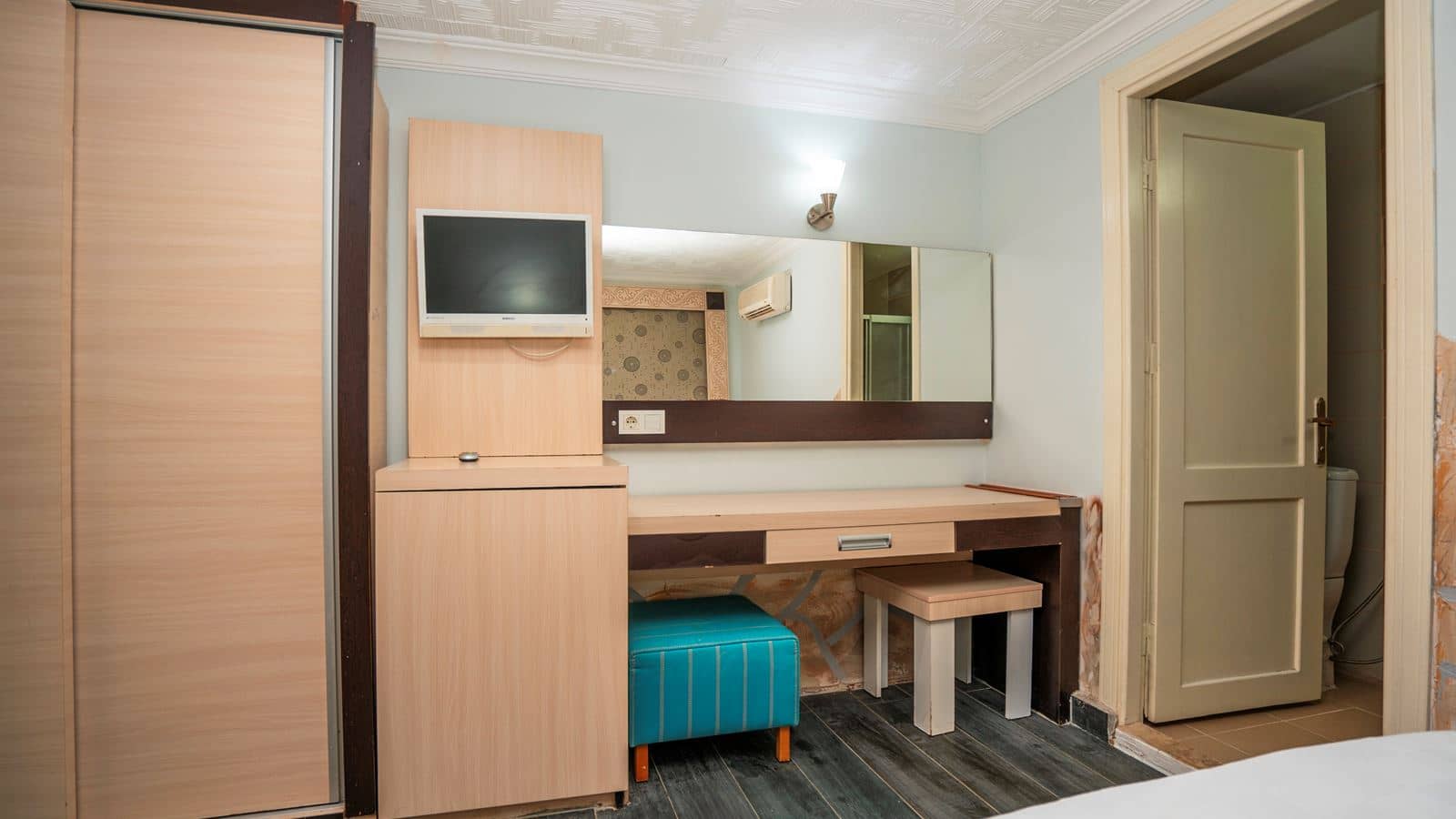 rooms-family-room