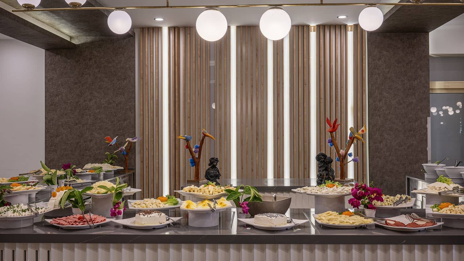 restaurants-main-restaurant
