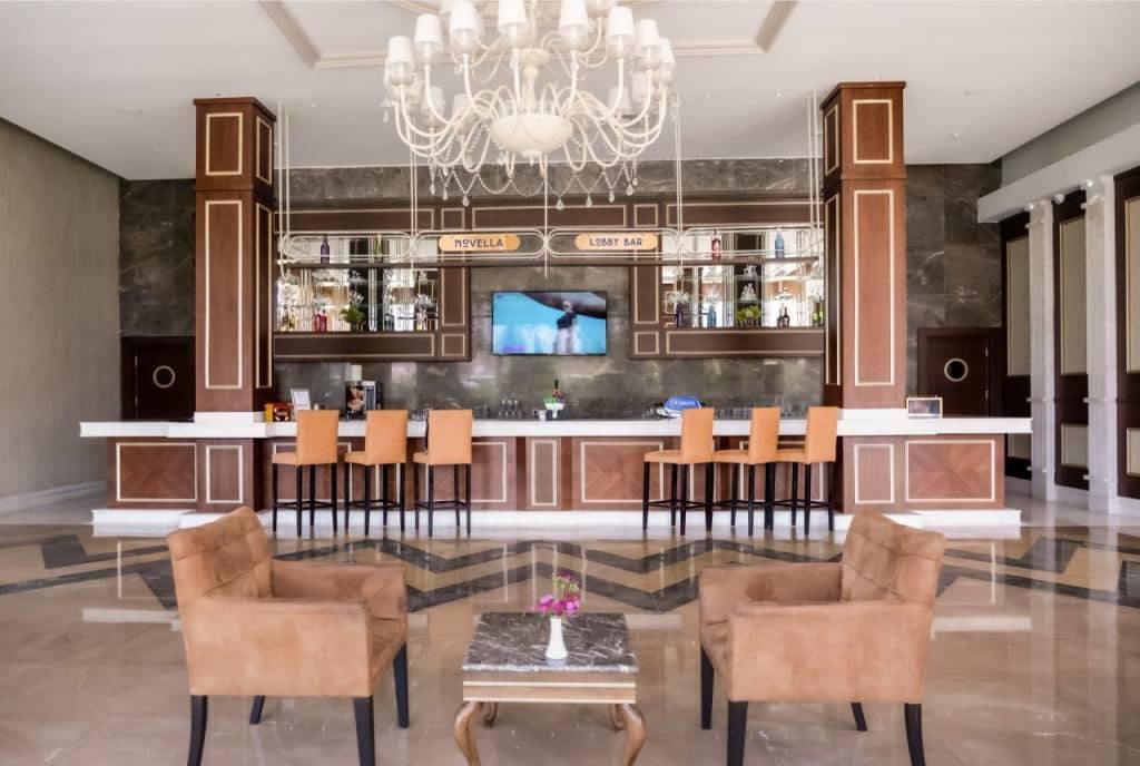 bars-novelle--lobby-bar-patisserie
