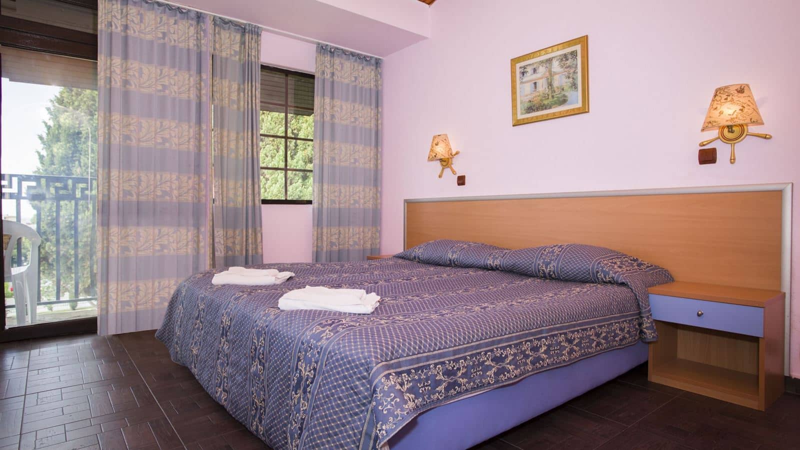rooms-double-room-second-line