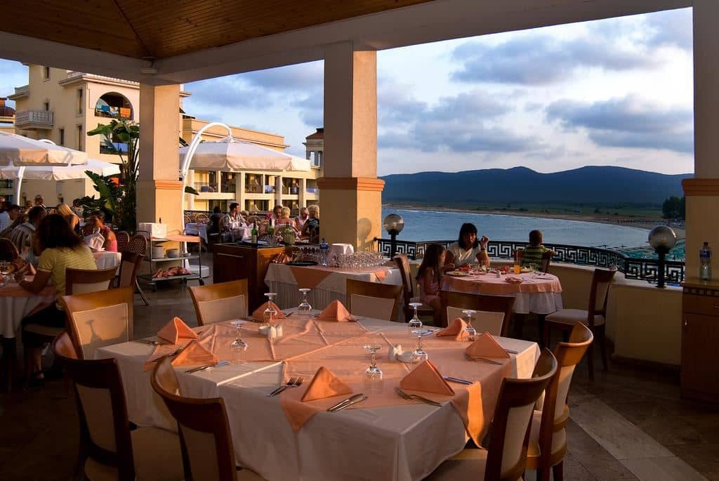 restaurants-restaurants