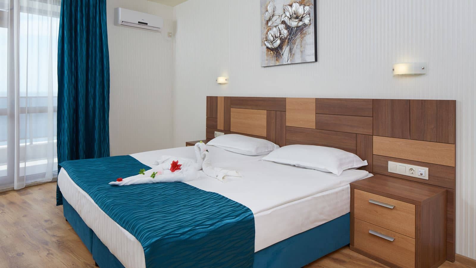 rooms-three-beedroom-apartment-sea-vew