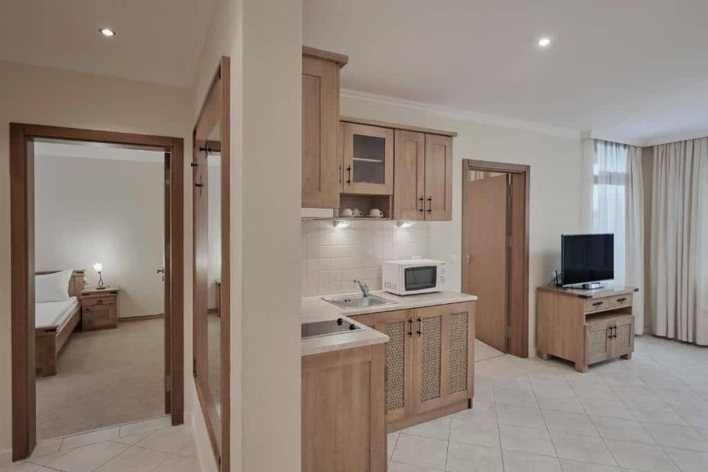rooms-2-bedroom-standard-apartment-balcony
