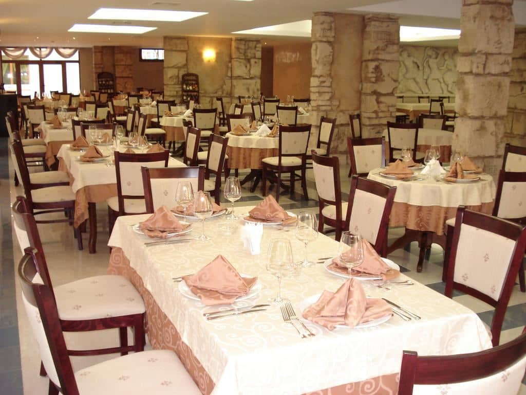 restaurants-restaurants