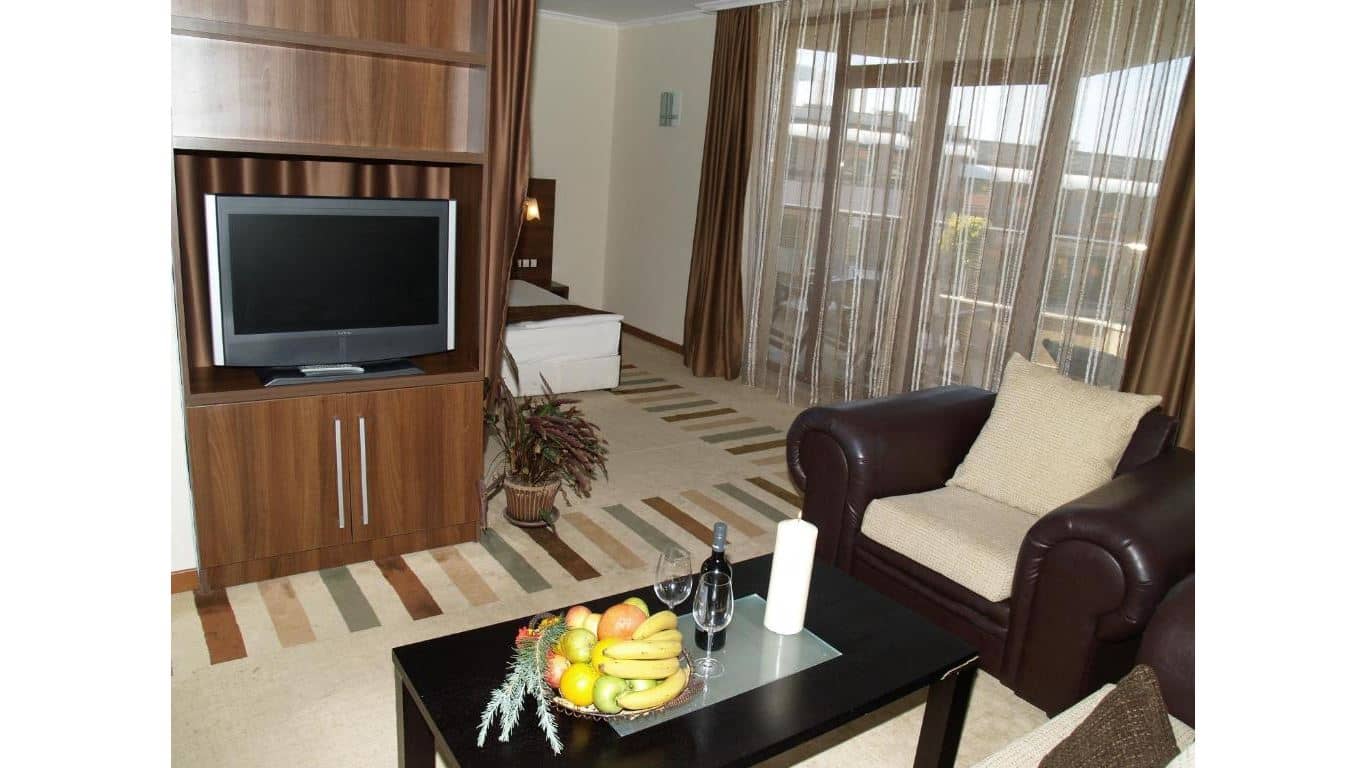 rooms-standard-studio-balcony