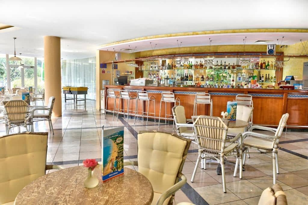 bars-lobby-bar