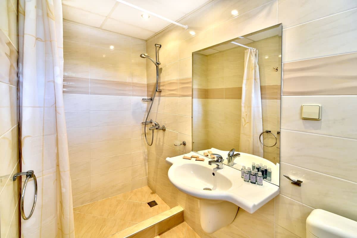 rooms-twin-standard-room-balcony-or-terrace