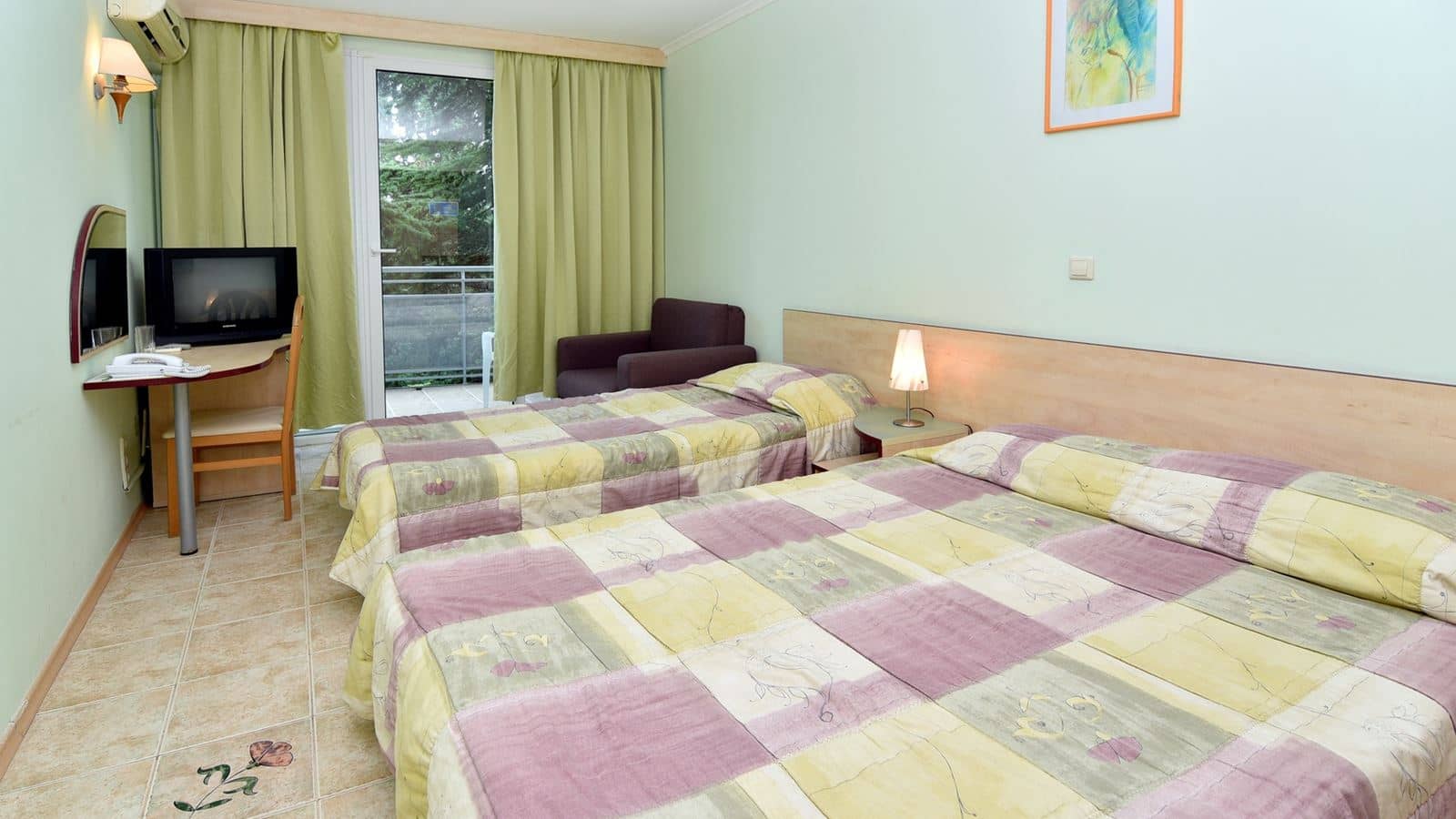 rooms-twin-standard-room-balcony