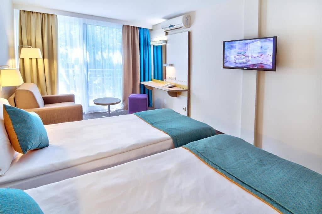 rooms-singleuse-standard-room-balcony-or-terrace