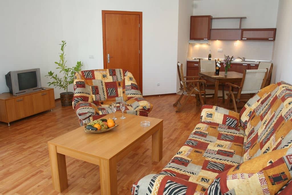 rooms-1-bedroom-standard-apartment