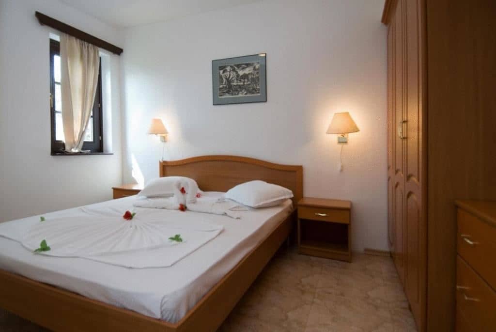 rooms-standard-suite-balcony-promotion