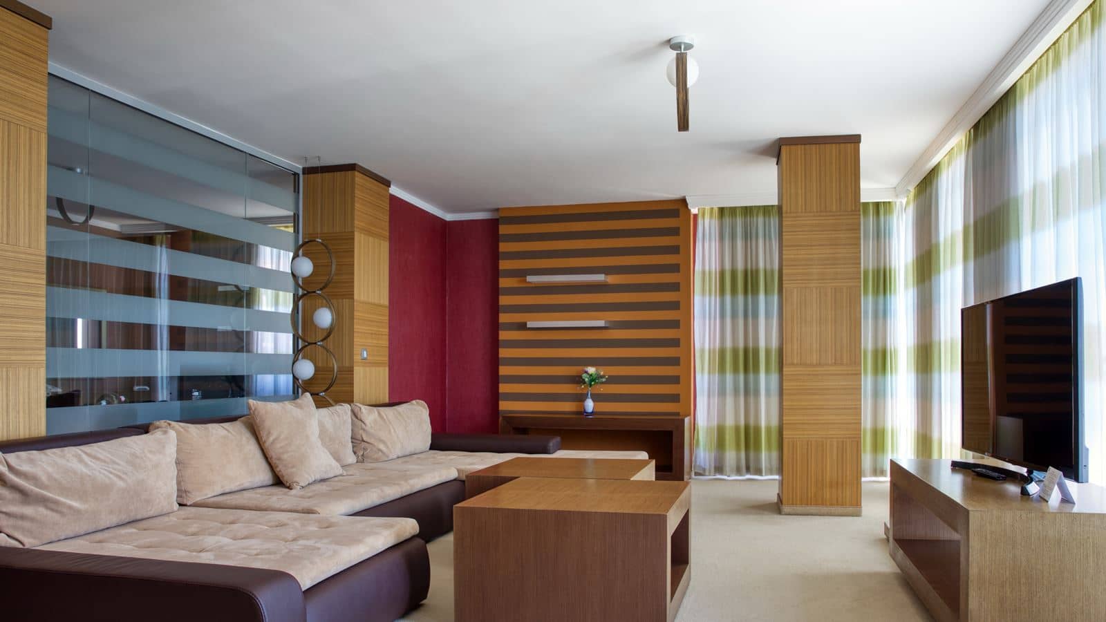 rooms-king-room