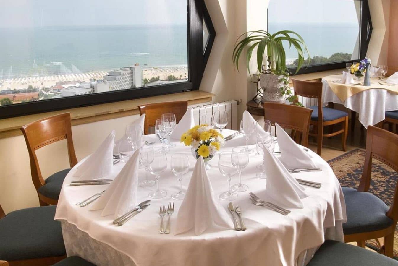 restaurants-restaurants