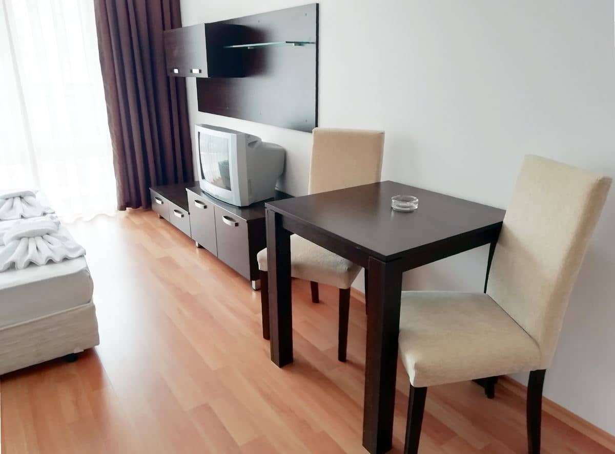 rooms-singleuse-standard-studio-balcony-or-terrace