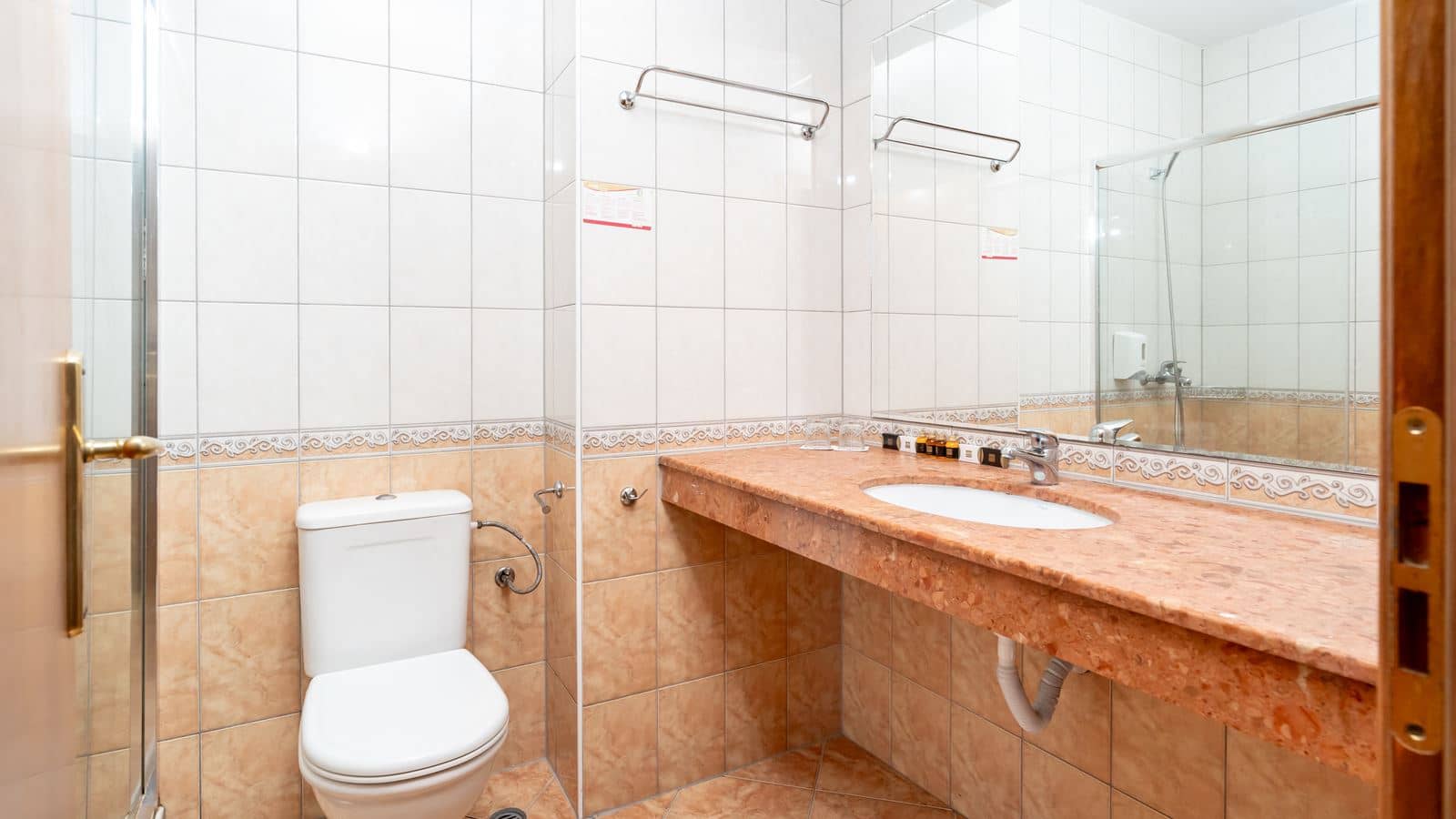 rooms-suite-room