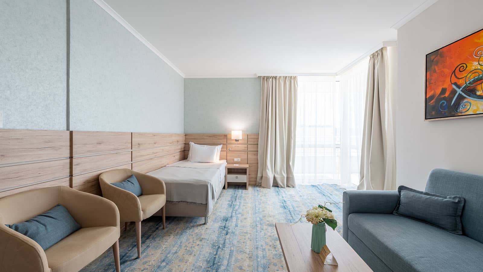 rooms-standard-apartment-balcony