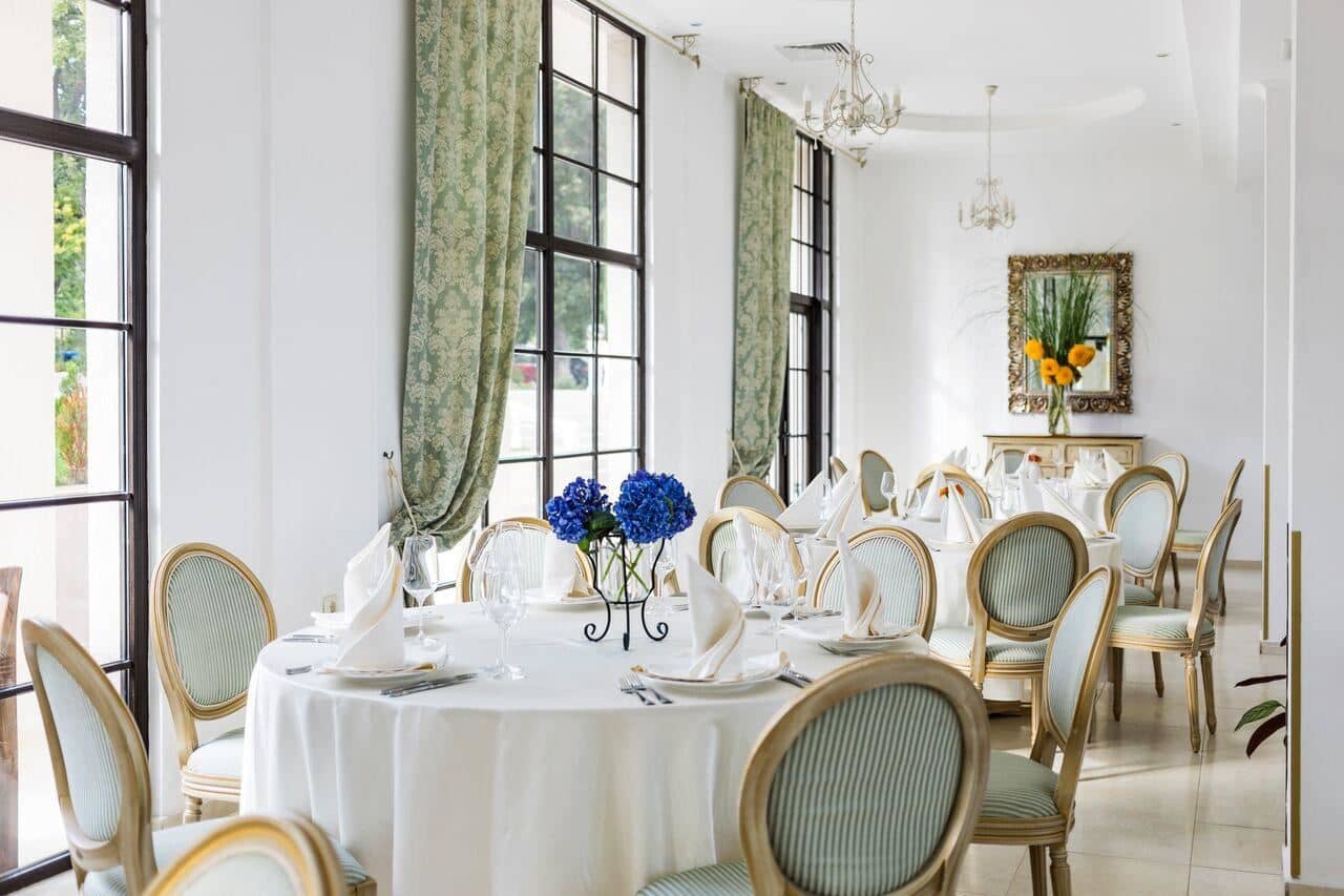 restaurants-restaurants