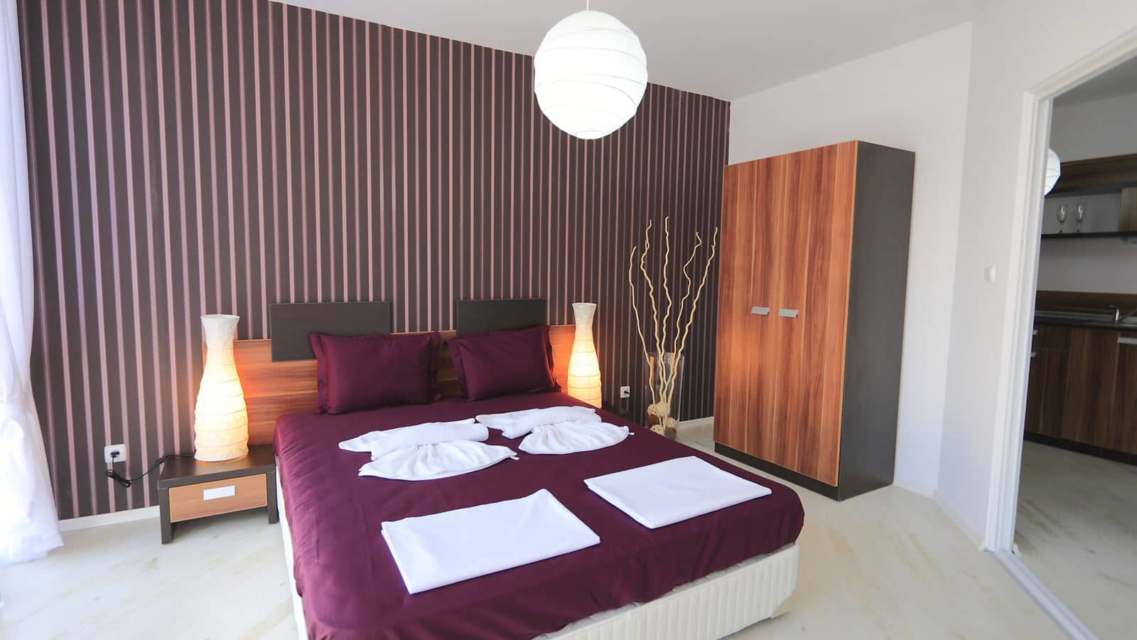 rooms-double-standard-apartment-balcony