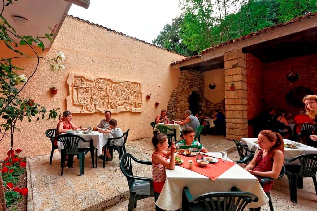 restaurants-main-restaurant