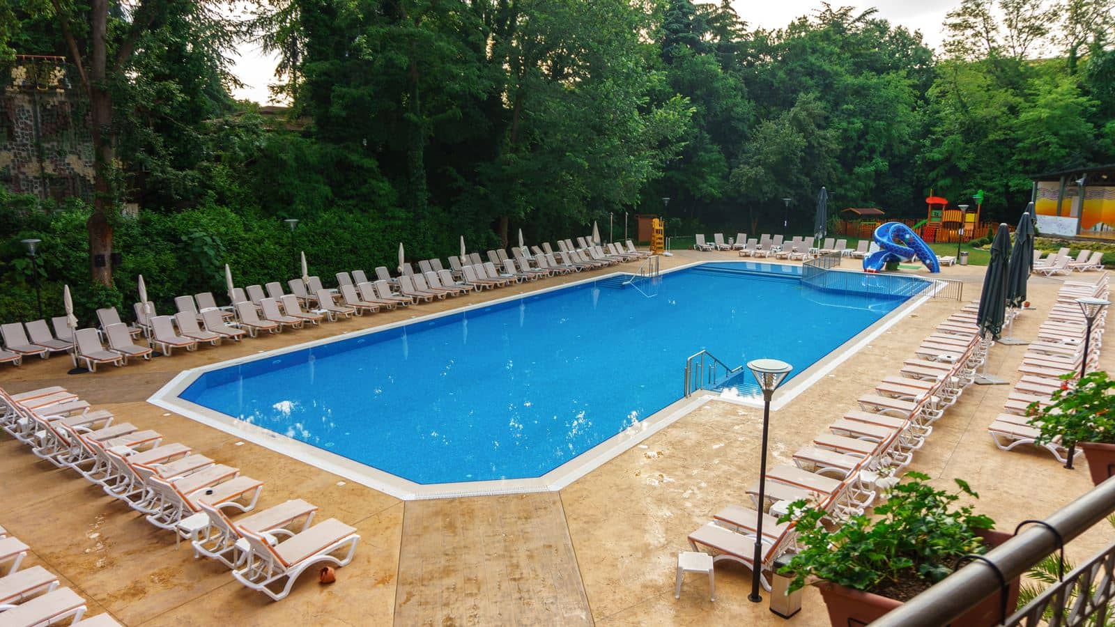 pools-outdoor-pool