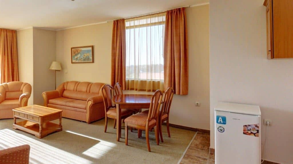 rooms-superior-apartment-balcony