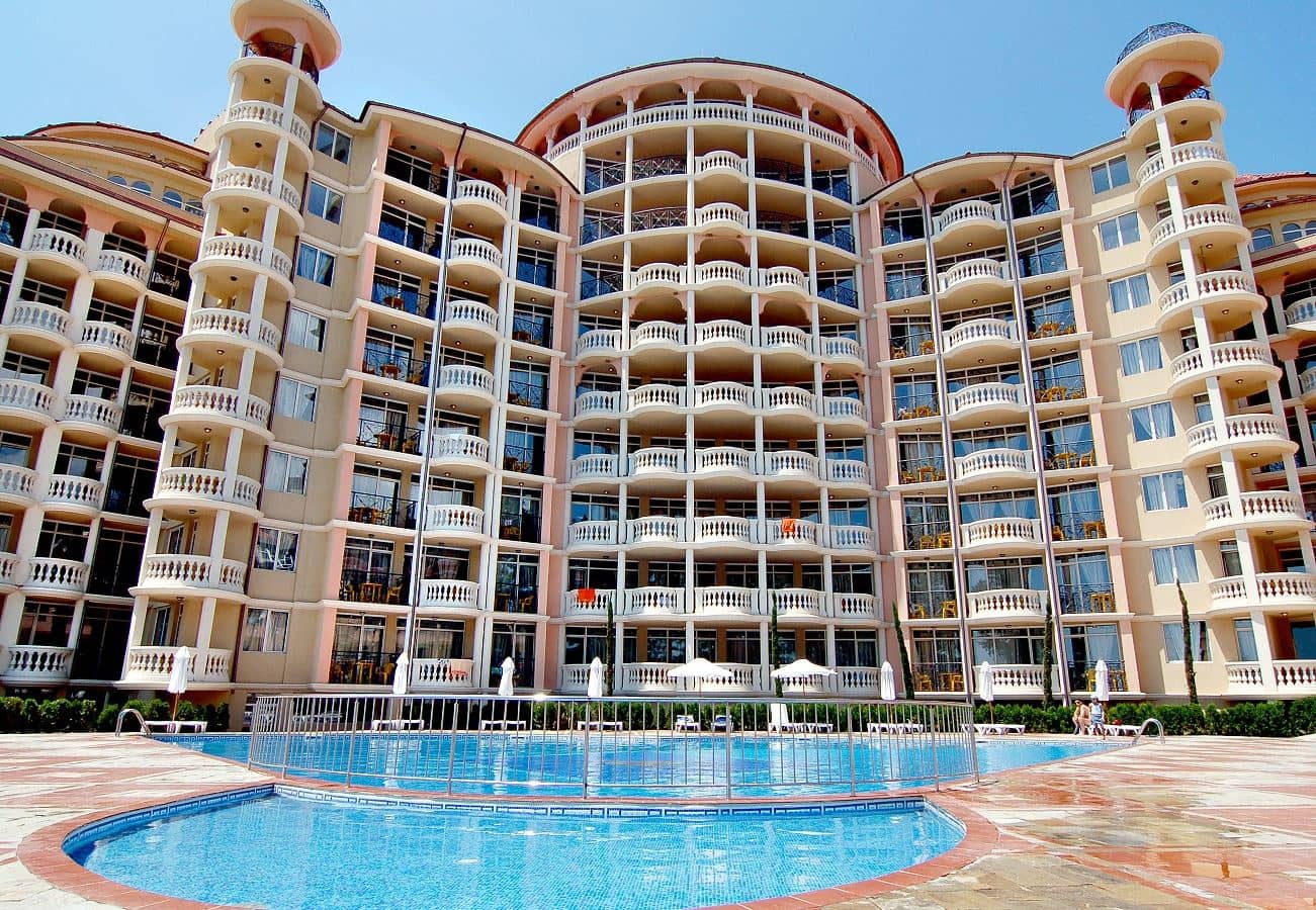 pools-outdoor-pool