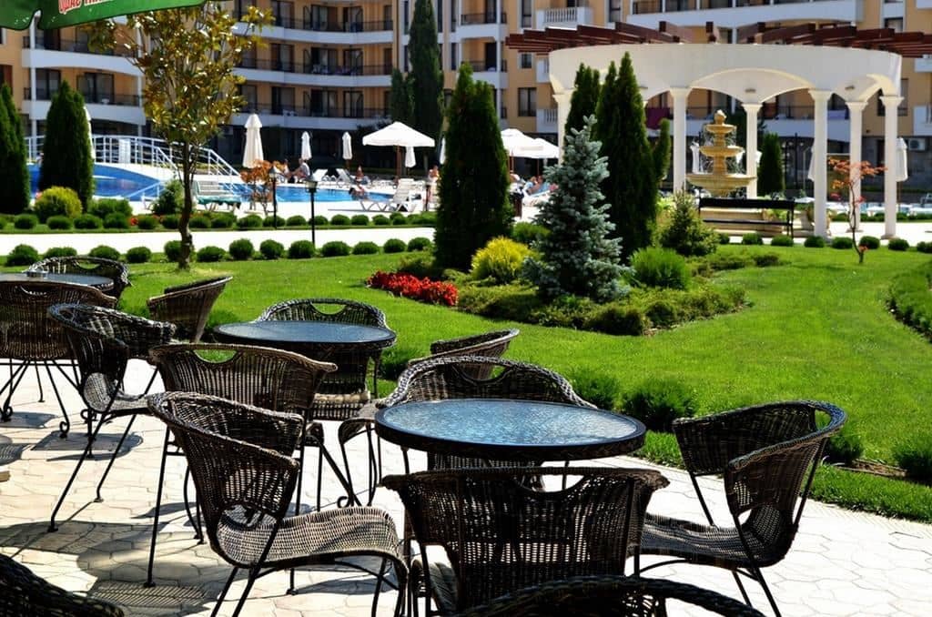 restaurants-restaurant