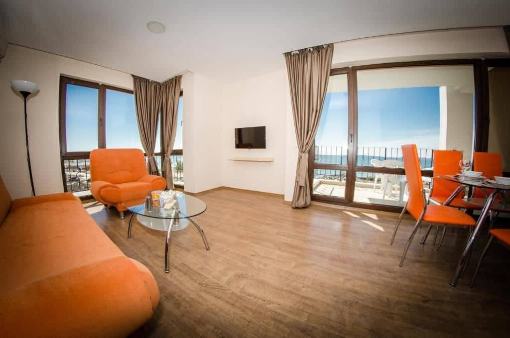 rooms-standard-apartment-balcony-or-terrace