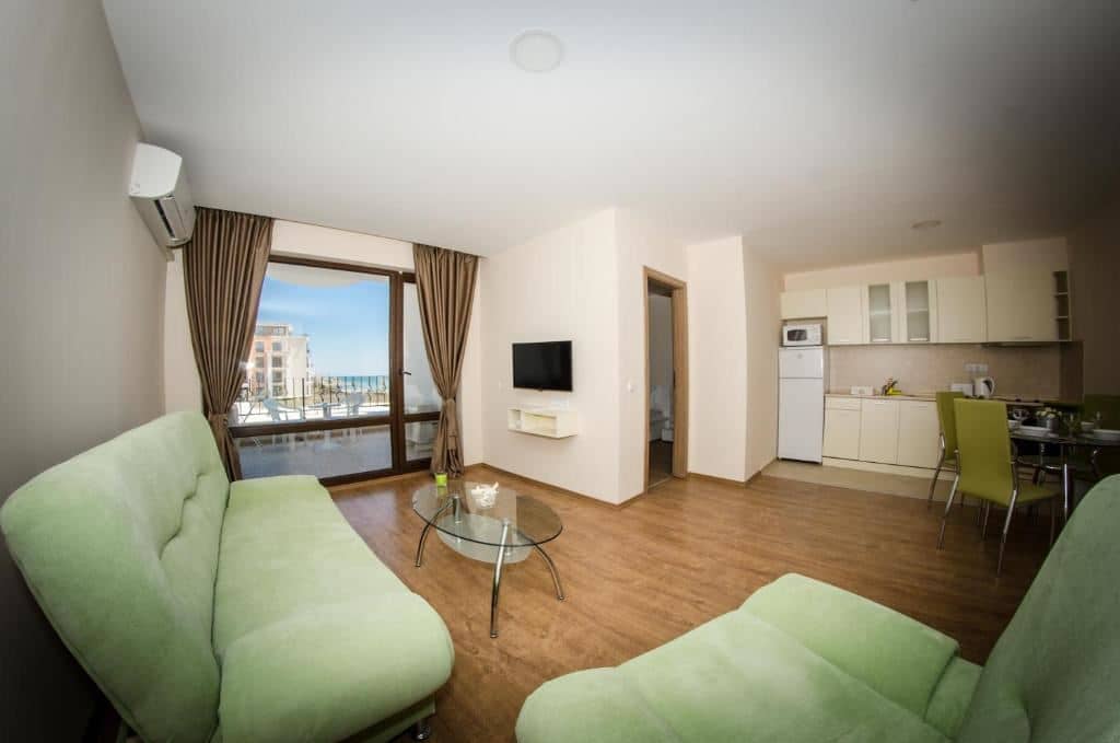 rooms-2-bedroom-standard-apartment-balcony-or-terrace