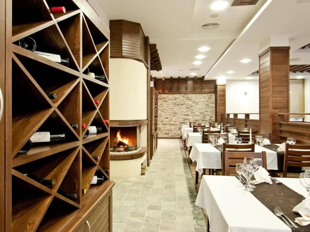 restaurants-restaurant