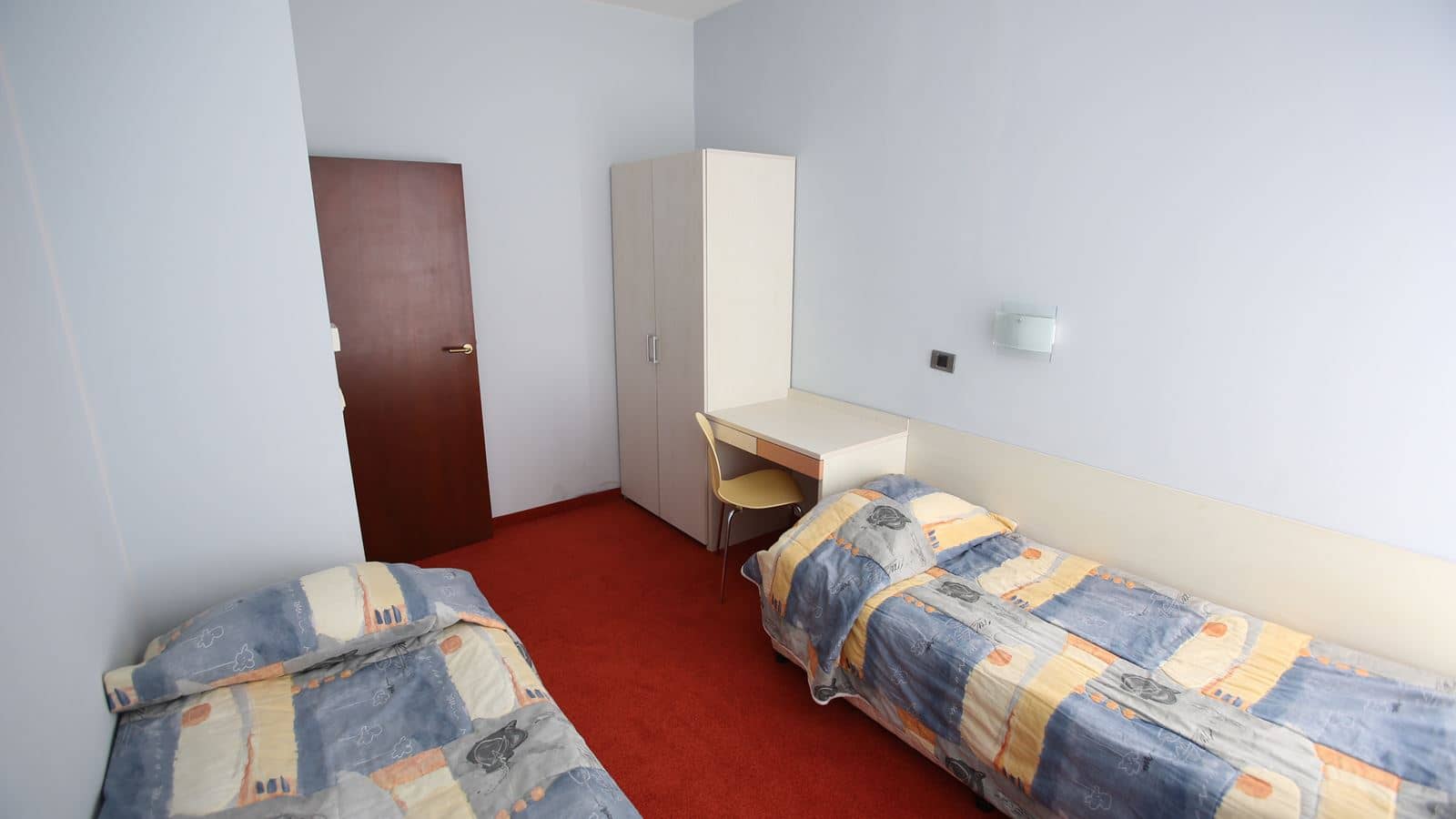 rooms-standard-apartment-balcony