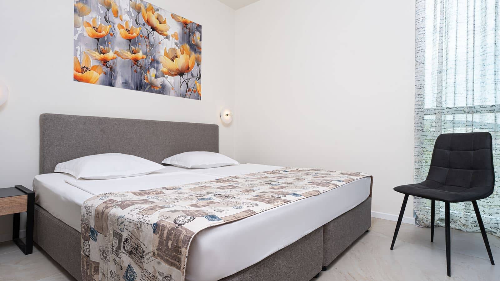 rooms-standard-apartment-balcony