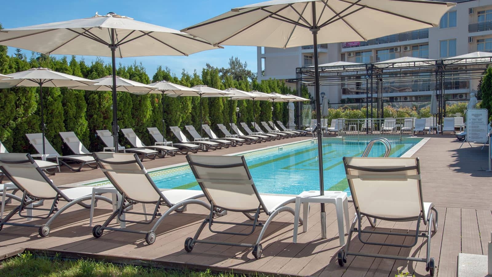 pools-outdoor-pool