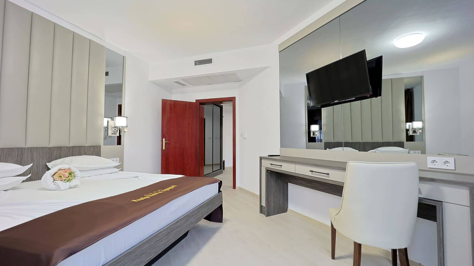rooms-two-bedroom-apartment