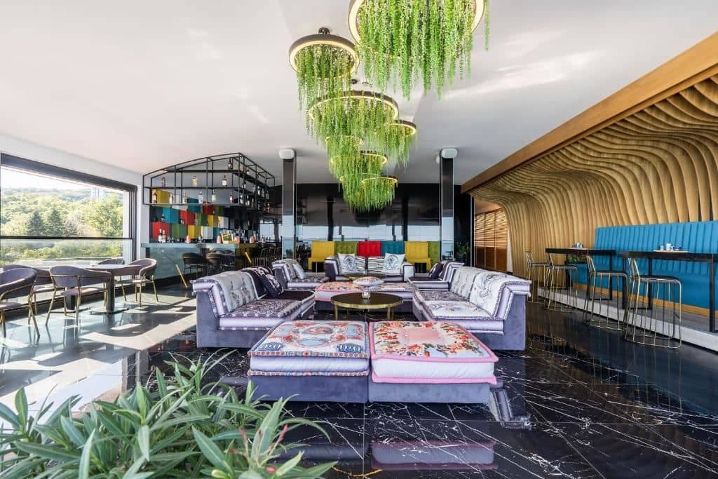 bars-sky-lounge-bar