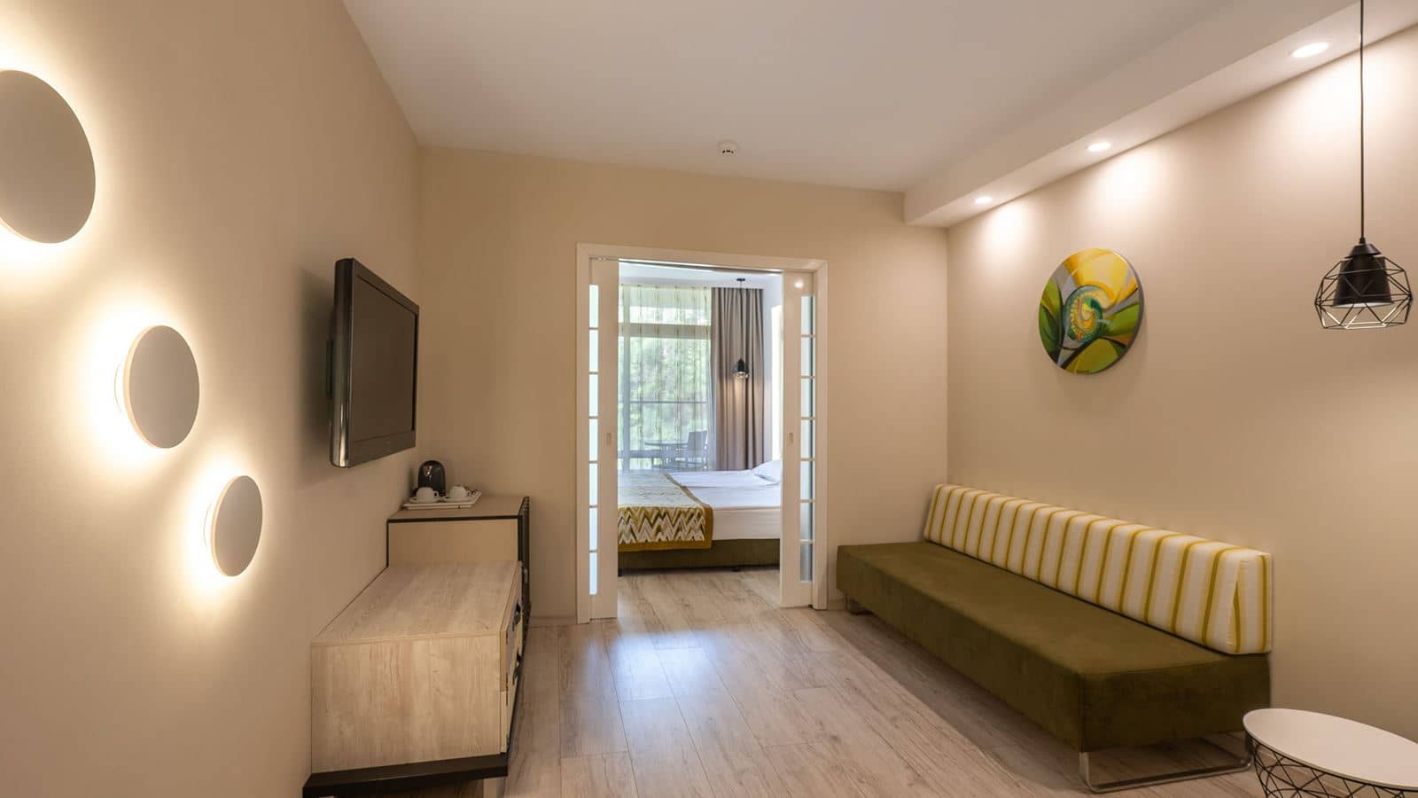 rooms-family-room-park-view
