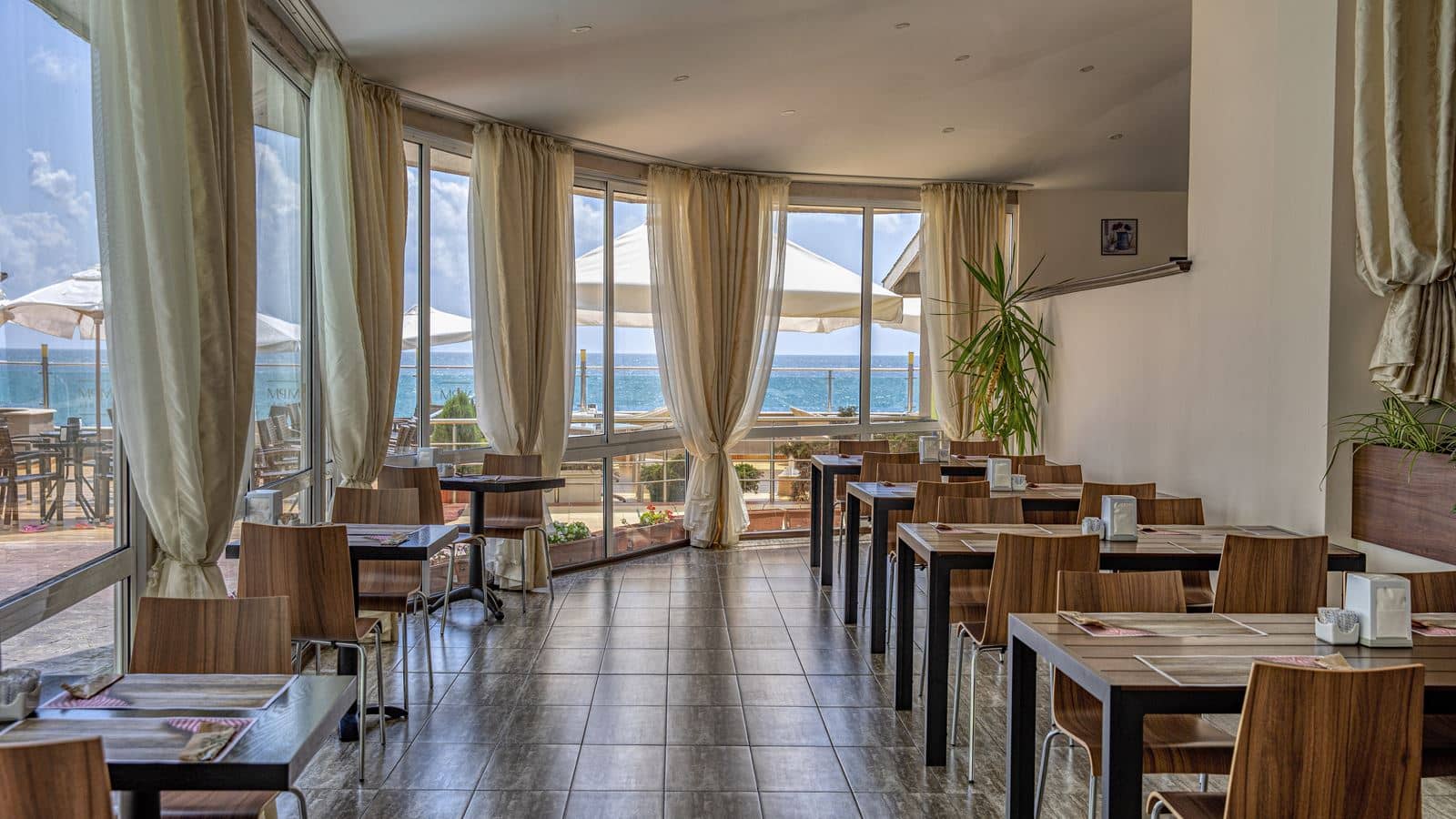 restaurants-main-restaurant