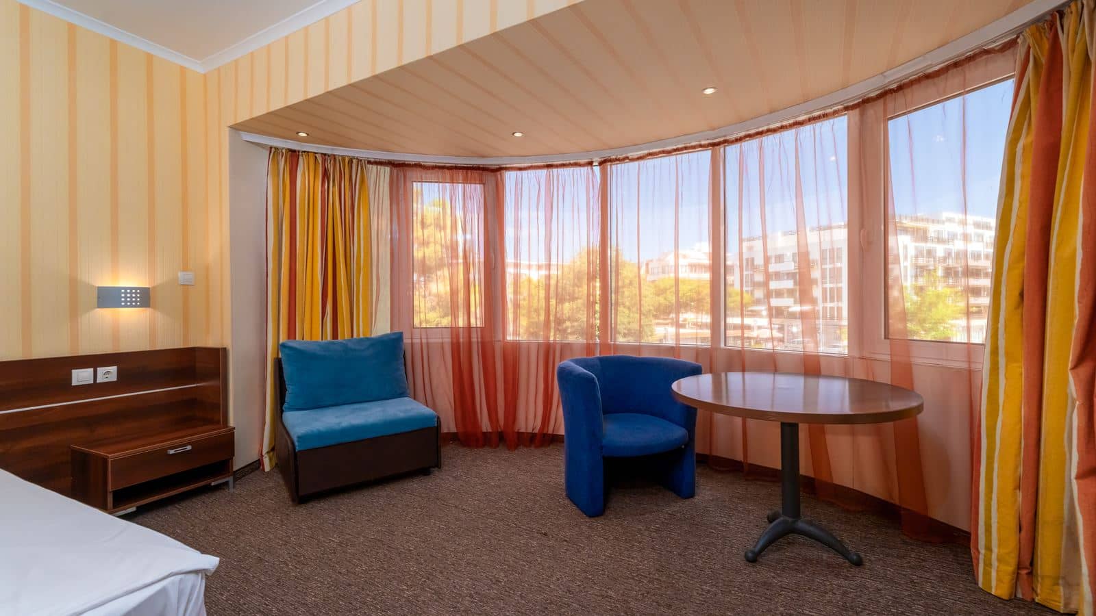 rooms-bed-twin-room