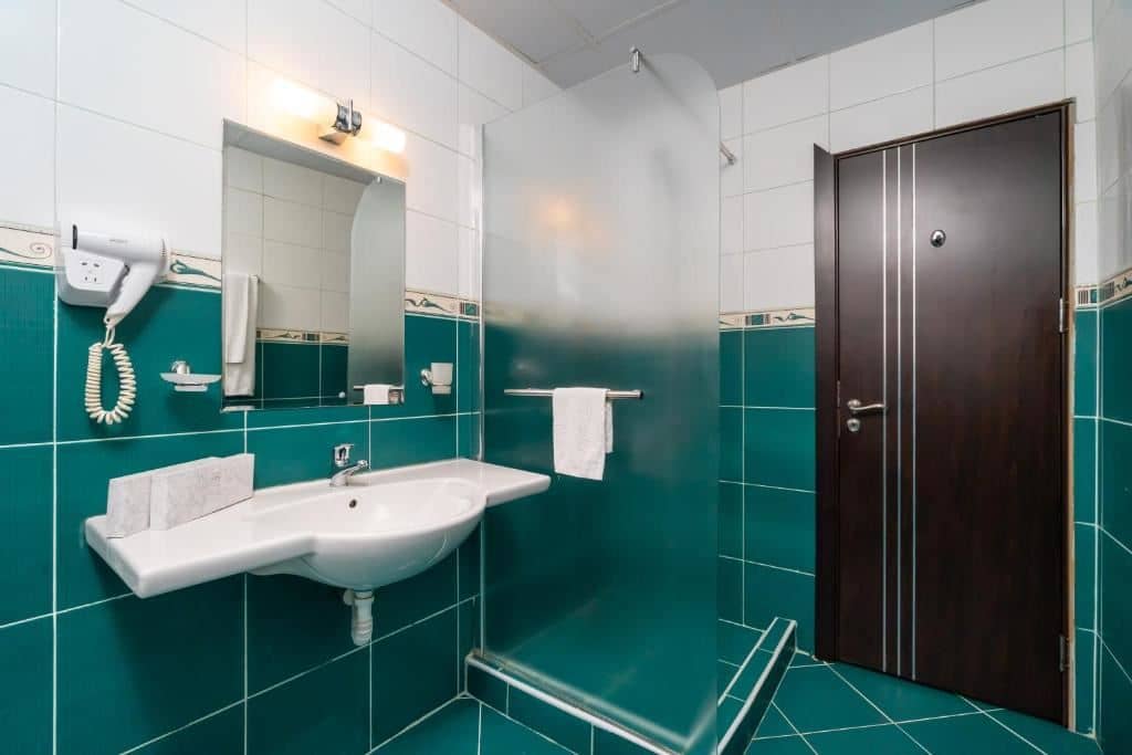 rooms-family-room