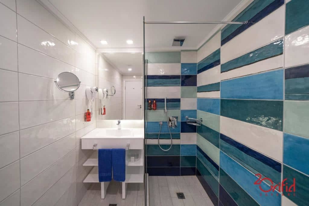 rooms-premium-room-sea-view-balcony