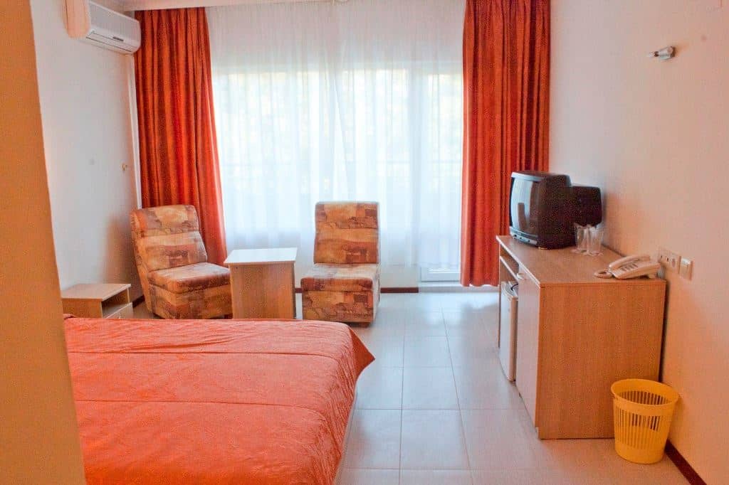 rooms-standard-room-balcony