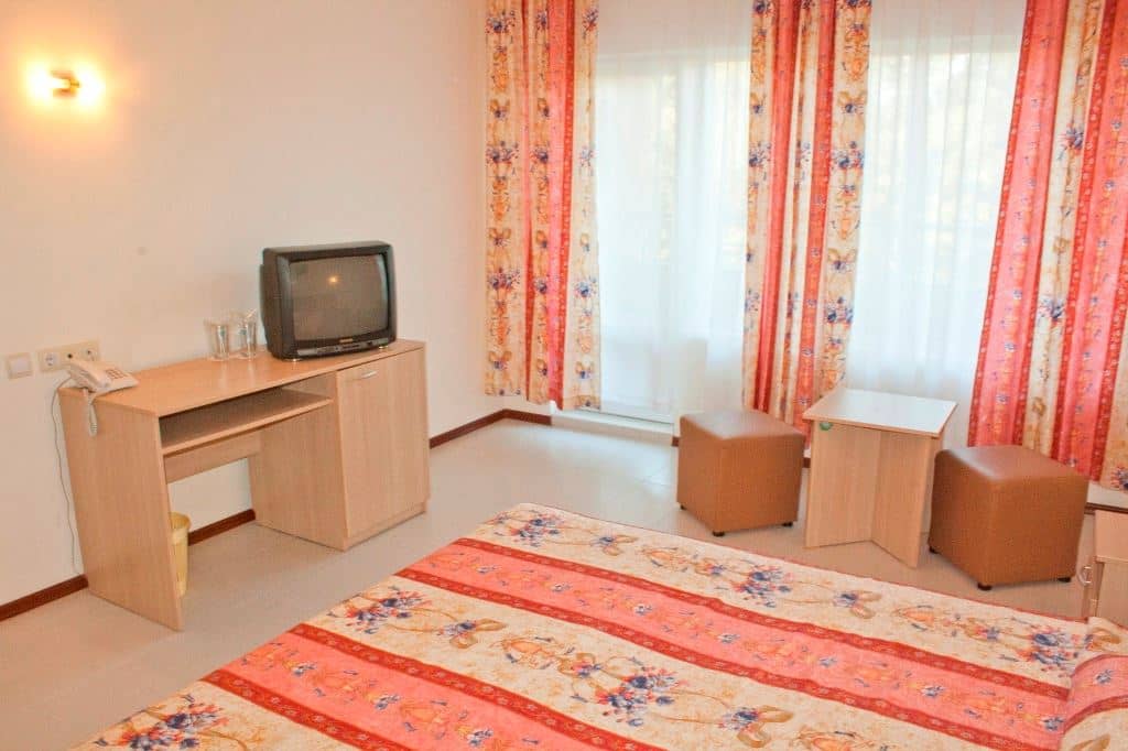 rooms-standard-room-balcony